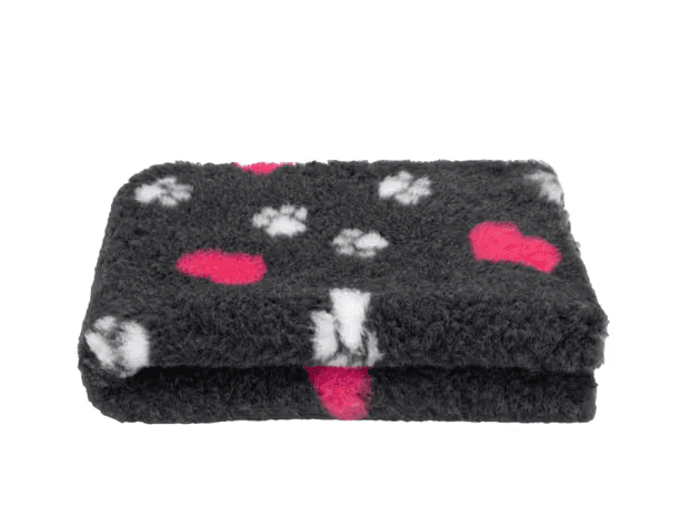 VetBed šunims 100x75cm širdelės ir baltos pėdutės VetBed šunims 100x75cm širdelės ir baltos pėdutės