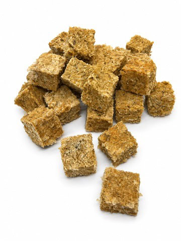 REAL DOG SNACKS Jūrų ešerių odos kubeliai 200g REAL DOG SNACKS Jūrų ešerių odos kubeliai 200g