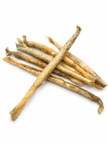 REAL DOG SNACKS Jūrų ešerių odos ritiniai 200g REAL DOG SNACKS Jūrų ešerių odos ritiniai 200g