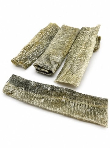 REAL DOG SNACKS Menkių odos plokštelės 200g REAL DOG SNACKS Menkių odos plokštelės 200g